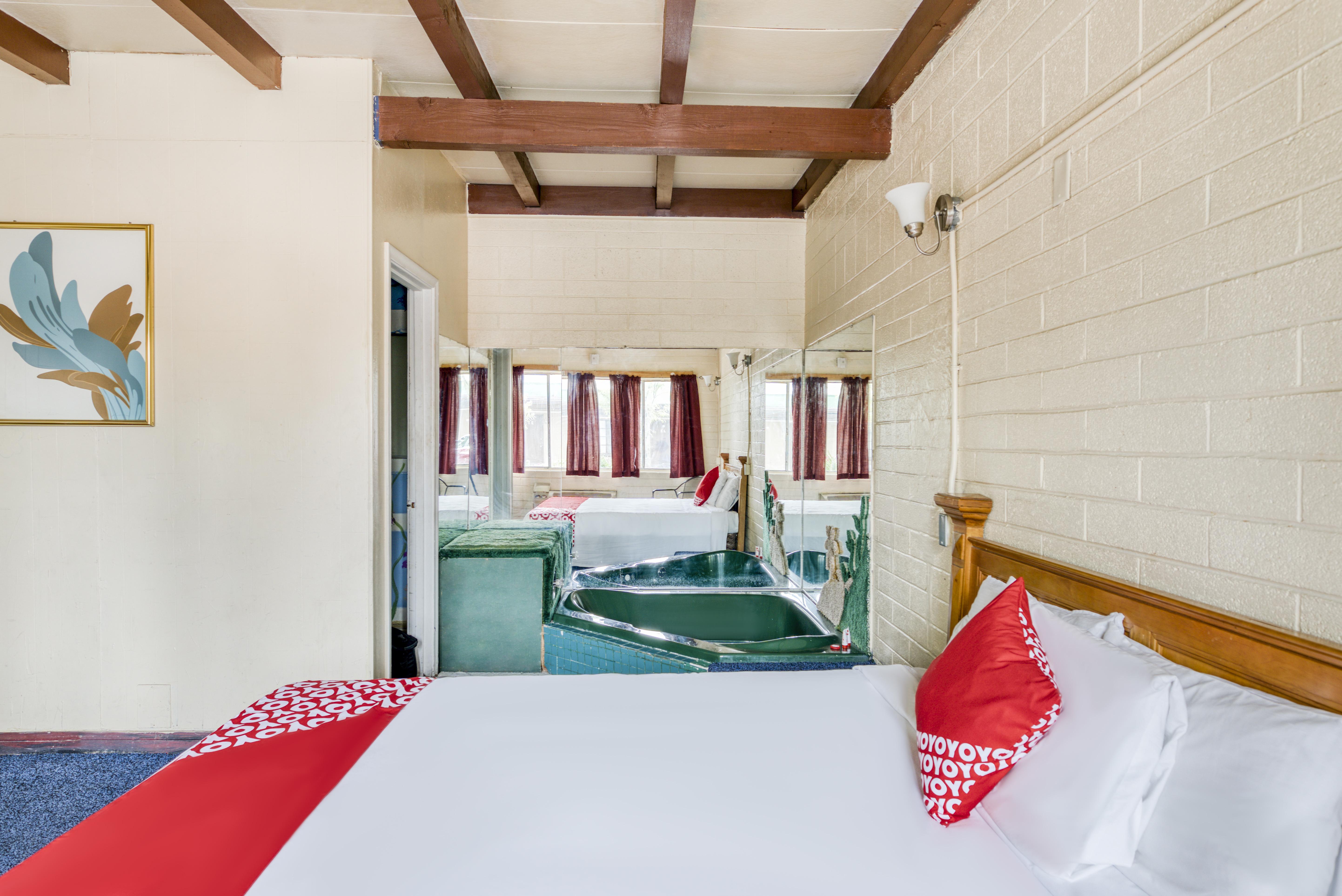 Oyo Oasis Motel Las Vegas I-15 Exterior photo